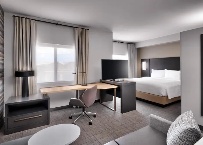 Hotel By Marriott